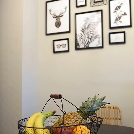 Q Luxury Салоники