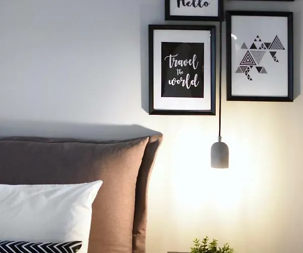 Q Luxury Apartament *