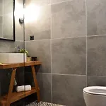 아파트 Q Luxury *