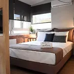 Q Luxury