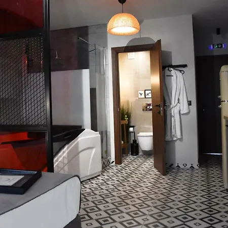 Q Luxury Apartment